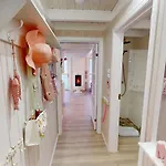 Pink Und Holiday home