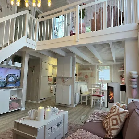 Holiday home Pink Und - Meerblick, Sauna, Kamin & Whirlpool Baabe
