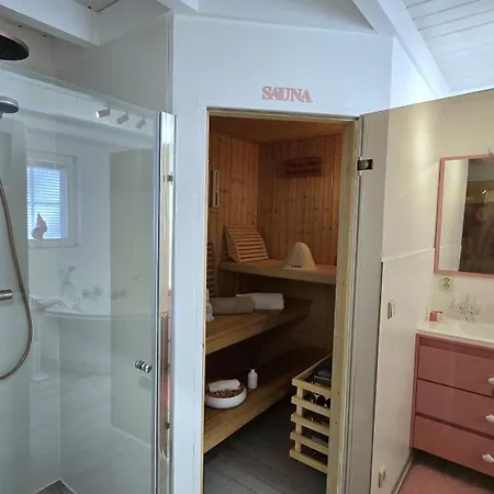 Holiday home Pink Und - Meerblick, Sauna, Kamin & Whirlpool *