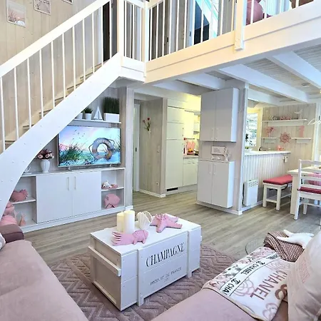 Pink Und - Meerblick, Sauna, Kamin & Whirlpool Holiday home Baabe