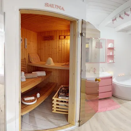 Pink Und - Meerblick, Sauna, Kamin & Whirlpool بيت للعطل بابي