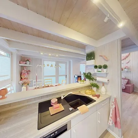 Pink Und בית נופש