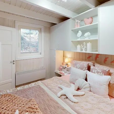 Holiday home Pink Und - Meerblick, Sauna, Kamin & Whirlpool *