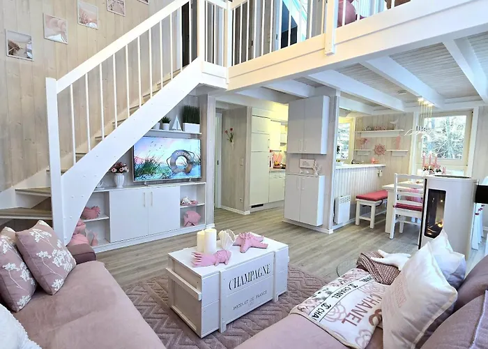 Pink Und Semesterbostad Baabe